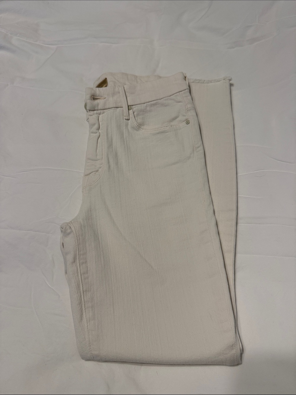 Like New MOTHER THE HIGH WAISTED LOOKER ANKLE FRAY" Jeans Whipping Cream Size 28